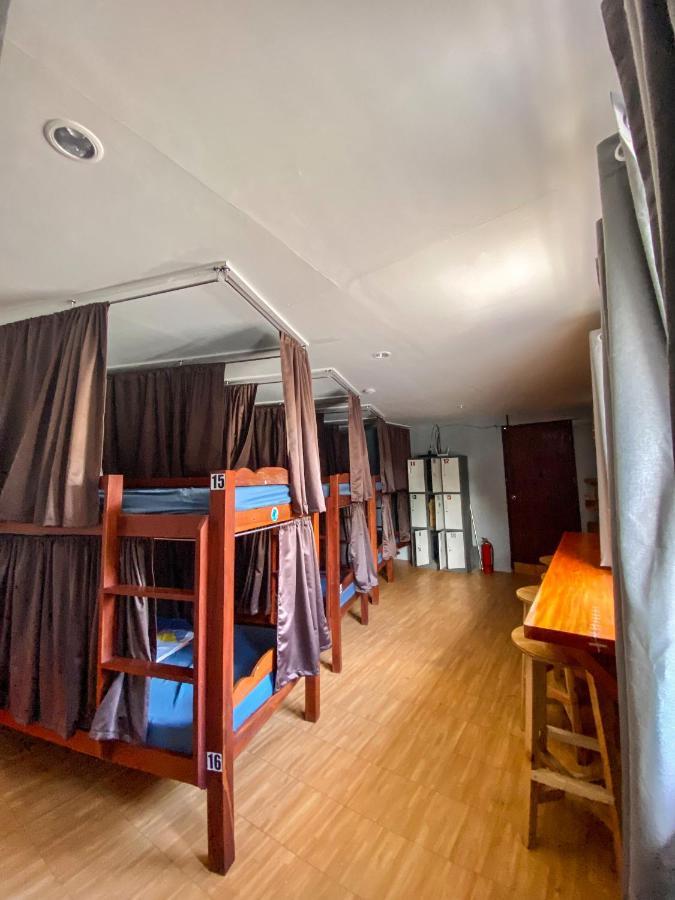 West Coast Beach House Cebu Bagian luar foto
