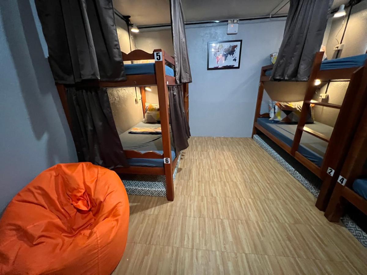West Coast Beach House Cebu Bagian luar foto